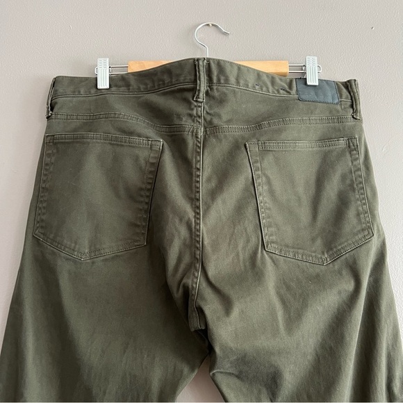 Gap Men's Slim Fit Soft Wear Stretch 5 Pocket Olive Green 36x32 - Picture 7 of 15